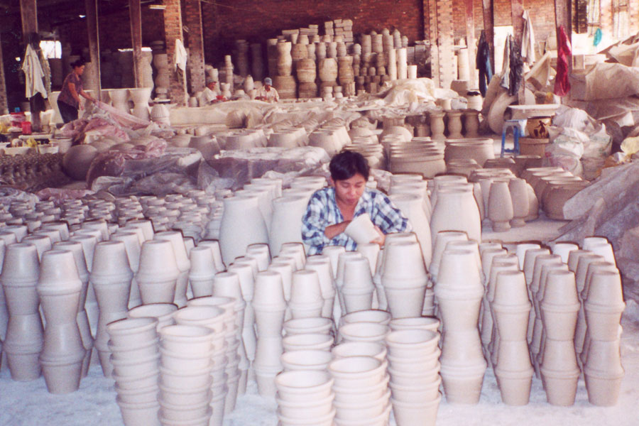 Photo of traditional Vietnamese pottery